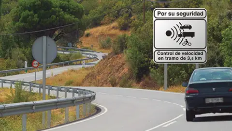 Un aviso de radar de tramo Radares