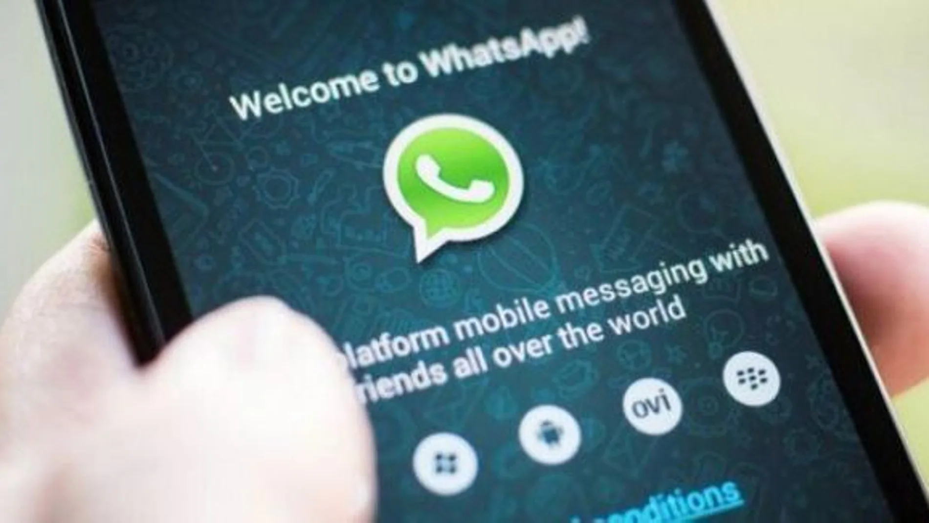 Whatsapp investiga una nueva función para verificar mensajes reenviados