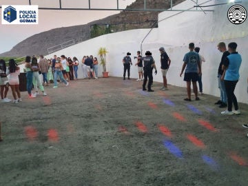Agentes de la policía desmantelan una fiesta en Güímar Agentes de la policía desmantelan una fiesta en Güímar