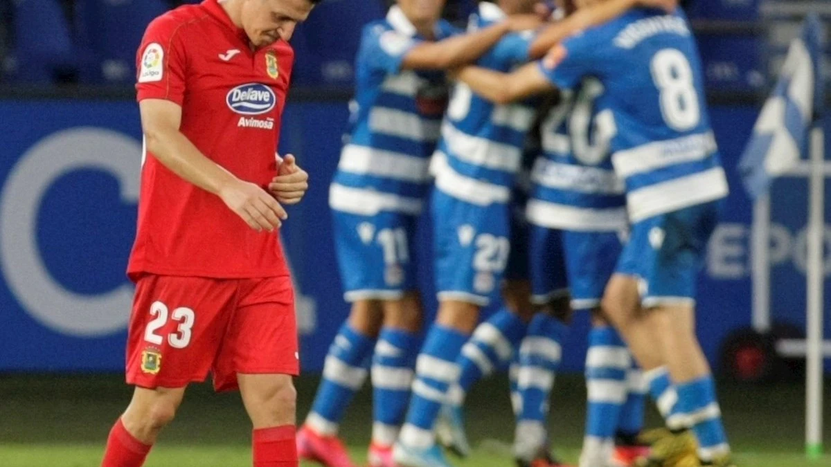 El Deportivo celebra ante el Fuenlabrada