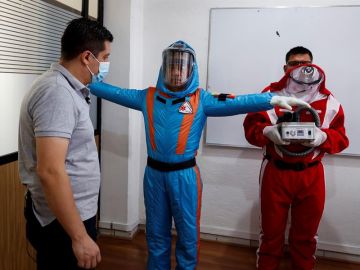 Imagen del traje inspirado en Star Trek Imagen del traje inspirado en Star Trek