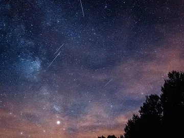 Últimos días para ver las perseidas, la lluvia de estrellas más brillante del verano Últimos días para ver las perseidas, la lluvia de estrellas más brillante del verano