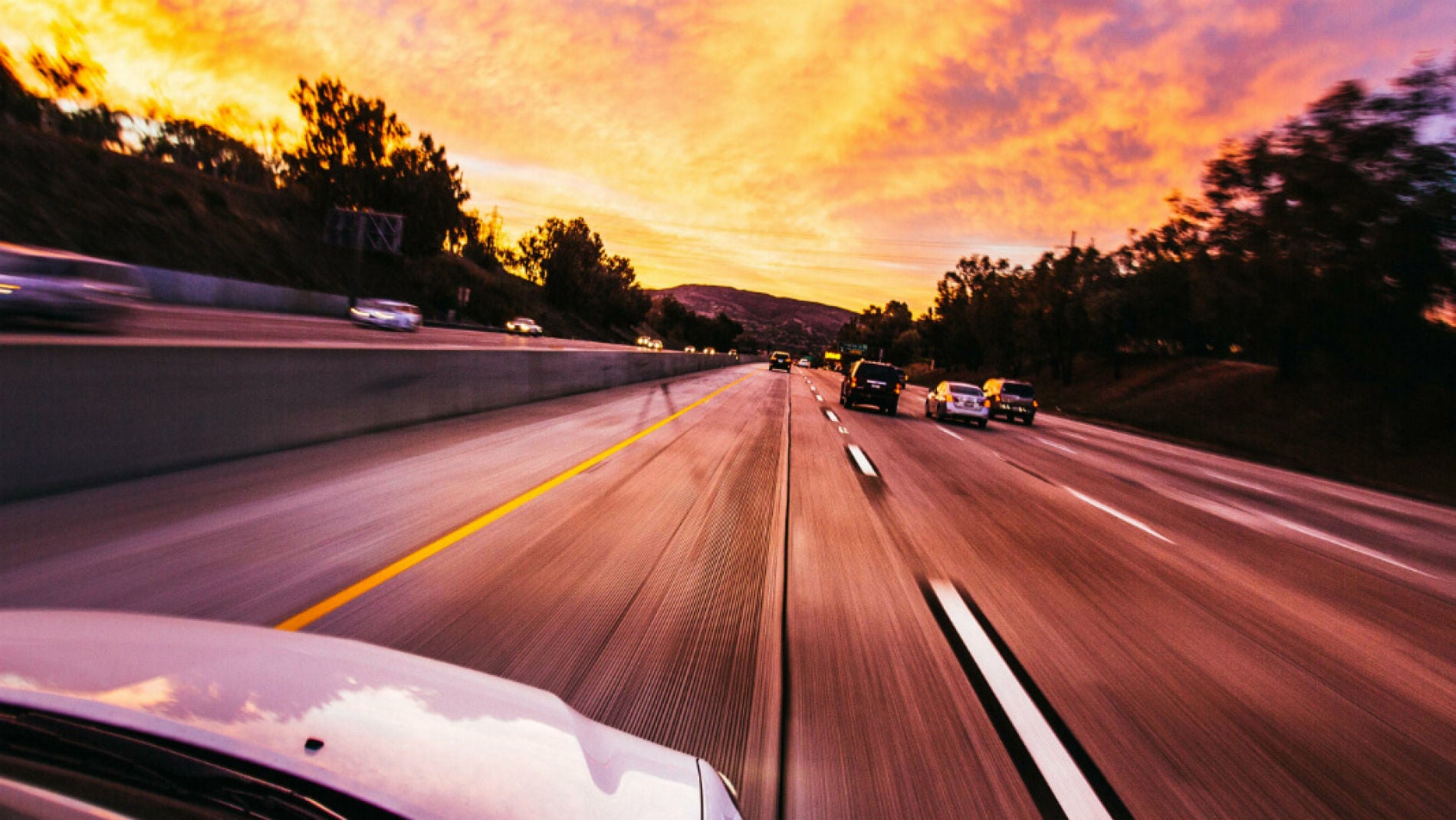 Las altas temperaturas del verano pueden afectar a la conducci&oacute;n