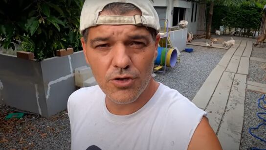 La cr&iacute;tica de Frank Cuesta a los caf&eacute;s con animales.