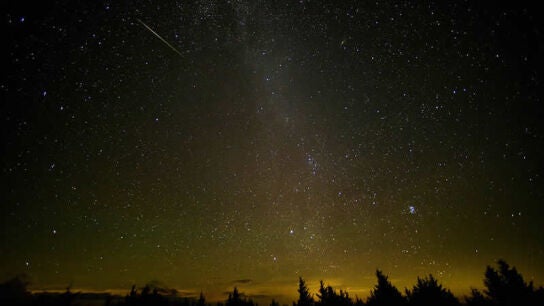 Perseidas 2020: esta noche ser&aacute; la mejor para ver la lluvia de estrellas del a&ntilde;o