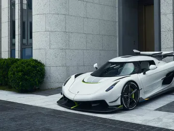 El Jesko tiene un increíble motor de 1600 caballos de potencia El Jesko tiene un increíble motor de 1600 caballos de potencia