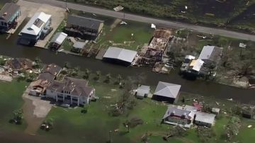 El rastro de destrucción del huracán Laura, a vista de satélite