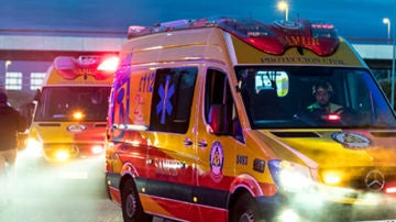 Para dar paso a una ambulancia, ¿puedes saltarte un semáforo?