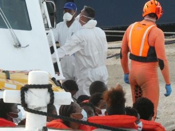 A two-year-old girl dies after a boat with 43 migrants capsizes in Lampedusa