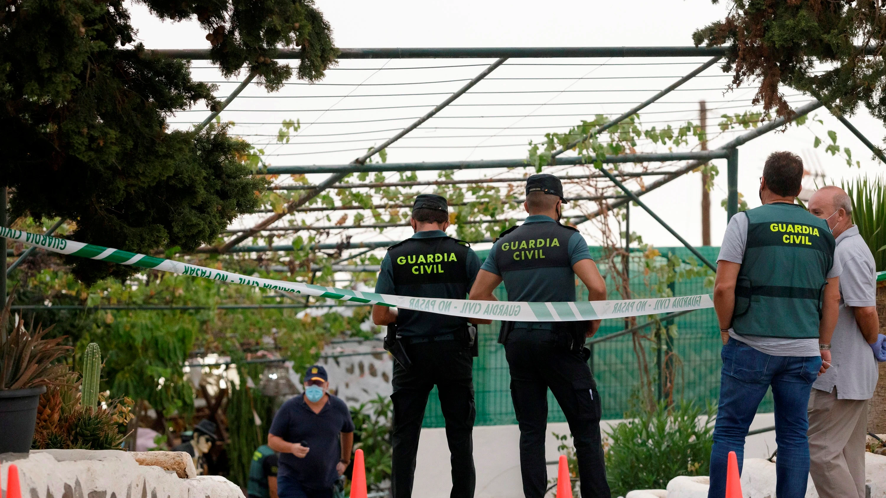 La Guardia Civil investiga el hallazgo de dos cadáveres en una vivienda de Adeje (Tenerife)