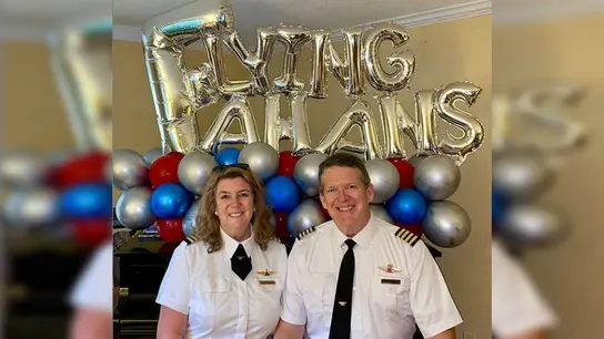 'The Flying Fahans', la pareja que se jubila tras más de 30 años volando juntos 'The Flying Fahans', la pareja que se jubila tras más de 30 años volando juntos