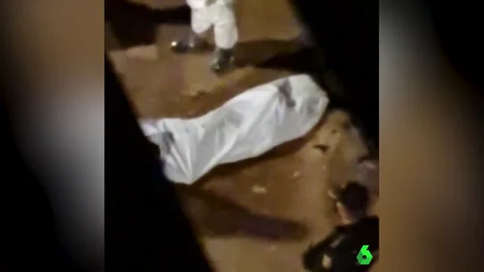 Un testigo de los hechos grabó el momento en el que la Policía descubrió el cadáver. Así se descubrió la Policía el cadáver de una mujer en el maletero de su propio coche en Valencia