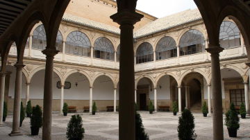 Patio de la antigua Universidad de Baeza
