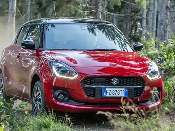 Suzuki Swift   Suzuki Swift