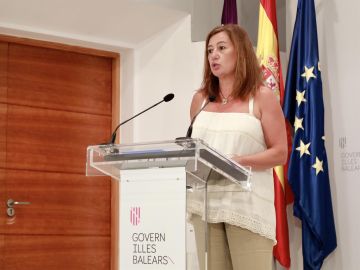 La presidenta del Govern balear, Francina Armengol, anuncia nuevas medidas sanitarias para controlar la pandemia.