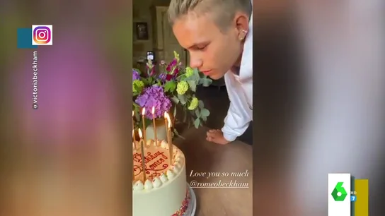 El fisico de Romeo Beckham sorprende a Zapeando: "¿Se puede ser más guapo? ¡Madre mía, qué cara!" El fisico de Romeo Beckham sorprende a Zapeando: "¿Se puede ser más guapo? ¡Madre mía, qué cara!"