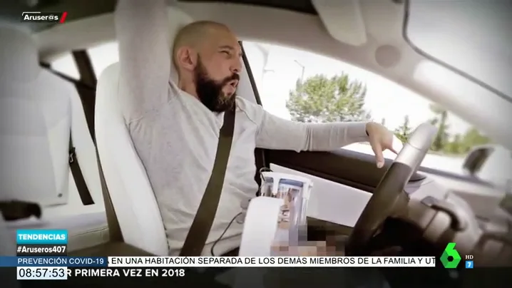 Crean un 'satisfyer' masculino para utilizarlo con el piloto automático del coche