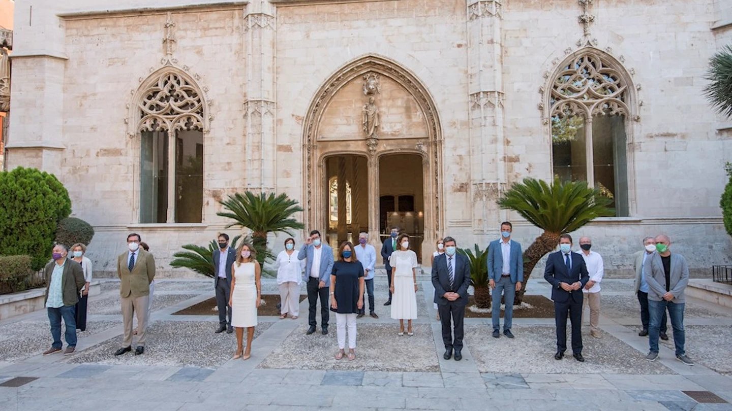 Encuentro de Gobierno y agentes sociales sobre los ERTE Encuentro de Gobierno y agentes sociales sobre los ERTE