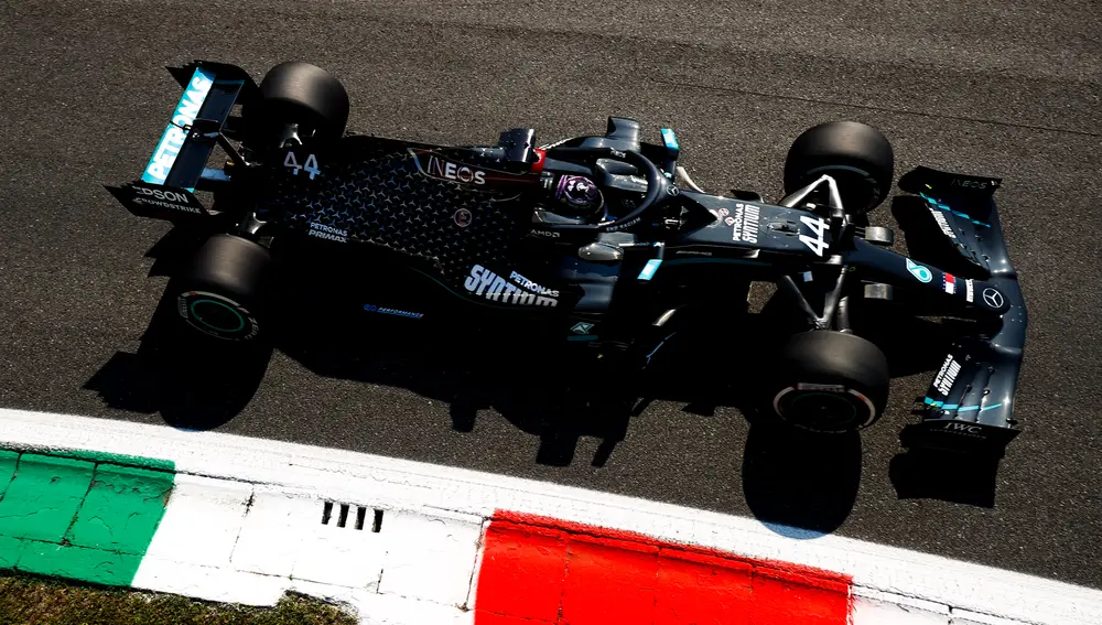Lewis Hamilton lograba la 94ª pole