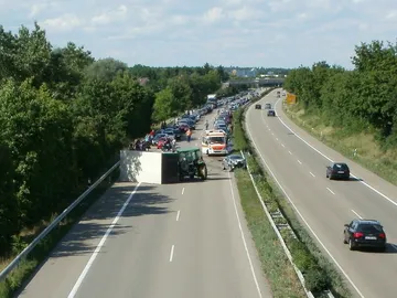 Las distracciones al volante son el factor que provoca más accidentes Las distracciones al volante son el factor que provoca más accidentes