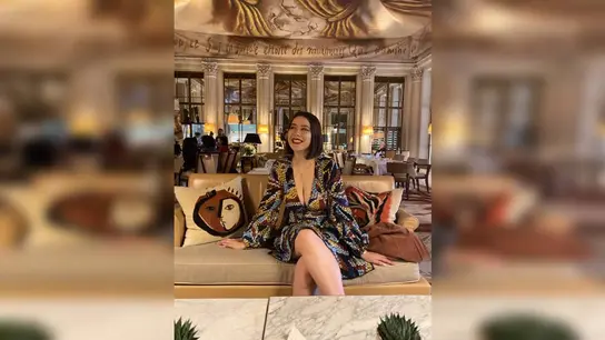El Museo de Orsay niega la entrada a una mujer por llevar demasiado escote El Museo de Orsay niega la entrada a una mujer por llevar demasiado escote