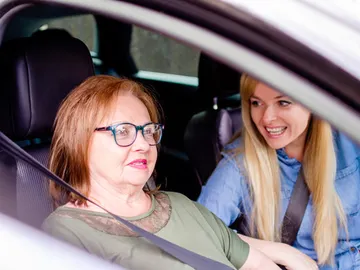 Conducir con personas mayores: consejos a tener en cuenta Conducir con personas mayores: consejos a tener en cuenta