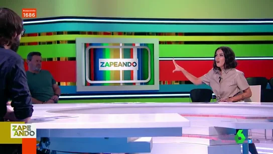 Lorena Castell desvela su divertida habilidad oculta: "Yo hago una cosa y provoco cosas en ti" Lorena Castell desvela su divertida habilidad oculta: "Yo hago una cosa y provoco cosas en ti"