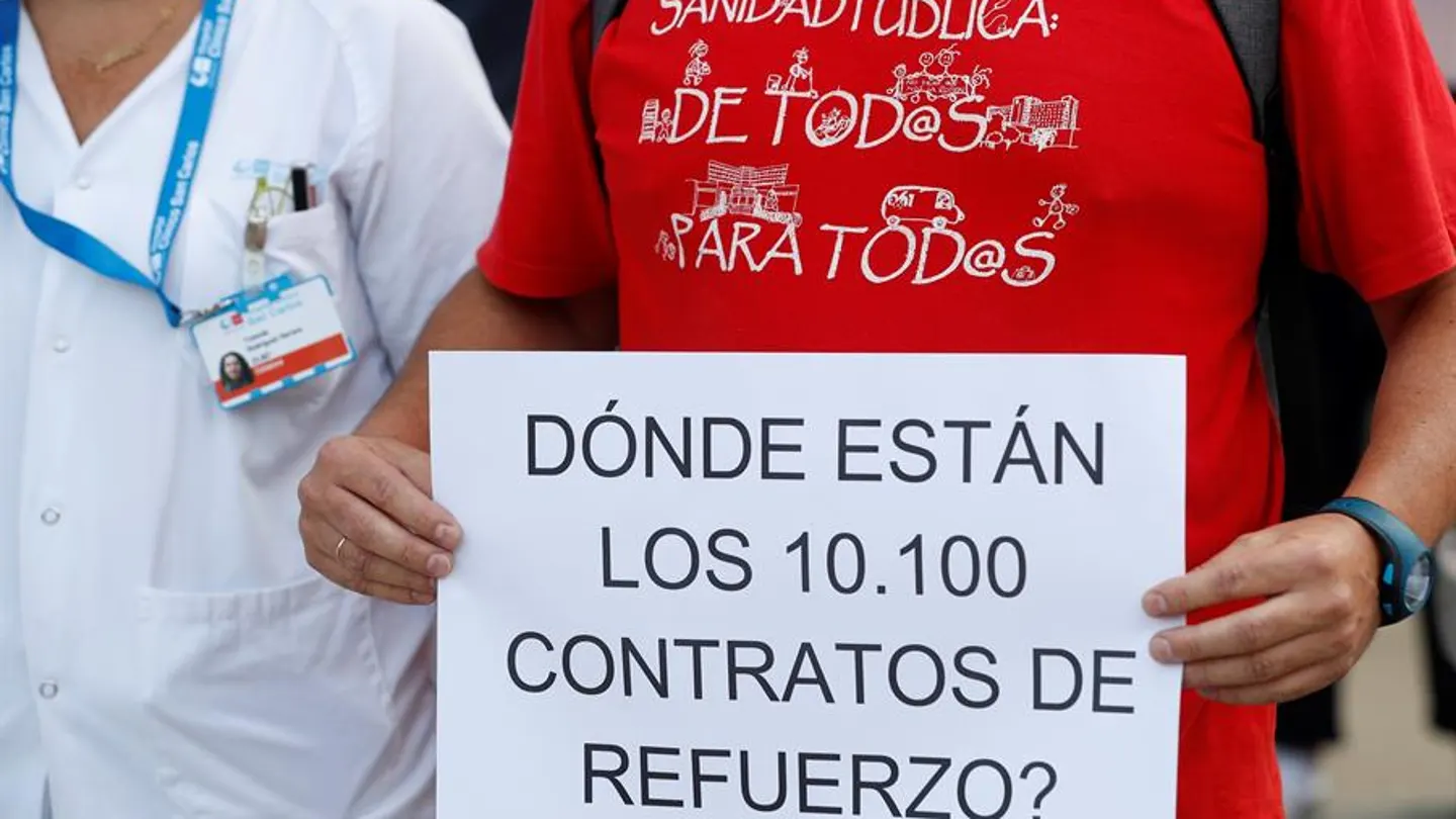 Sanitarios se manifiestan r el "abandono y el desprecio a los profesionales" por parte del Gobierno de la Comunidad de Madrid. Sanitarios se manifiestan r el "abandono y el desprecio a los profesionales" por parte del Gobierno de la Comunidad de Madrid.