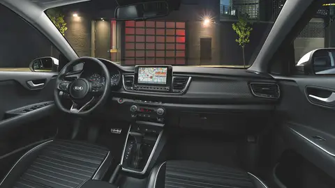 En todas sus versiones vendrá con un interior bastante equipado Kia Río