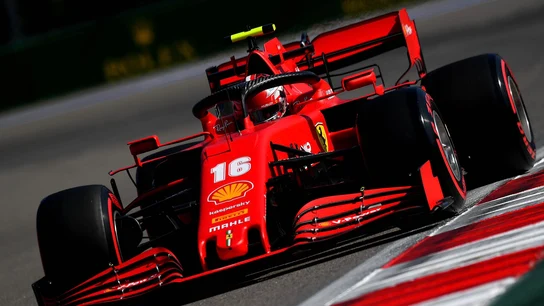 Los Ferrari vuelven a encontrarse lejos de la cabeza Los Ferrari vuelven a encontrarse lejos de la cabeza