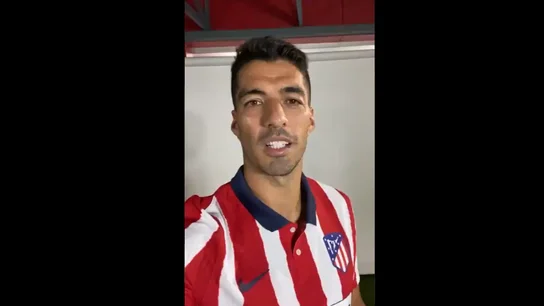 Luis Suárez, con la camiseta del Atlético de Madrid Luis Suárez, con la camiseta del Atlético de Madrid