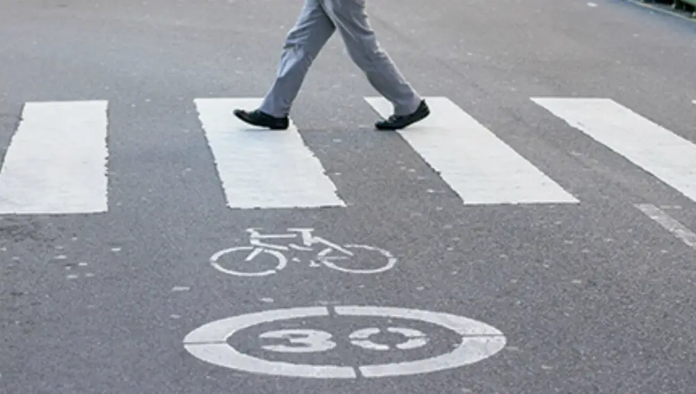 Paso de cebra en ciudad