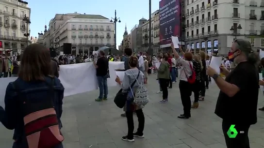 Nueva jornada de protestas en Madrid: rechazan las medidas "segregadoras" de Ayuso y piden más inversión en Sanidad Nueva jornada de protestas en Madrid: rechazan las medidas "segregadoras" de Ayuso y piden más inversión en Sanidad