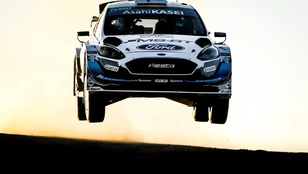 Teemu Suninen no pudo aguantar en el podio