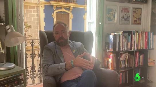 Una mujer demanda a su exmarido por "ocultarle" que es homosexual y le pide 10.000 euros por daños morales Una mujer demanda a su exmarido por "ocultarle" que es homosexual y le pide 10.000 euros por daños morales