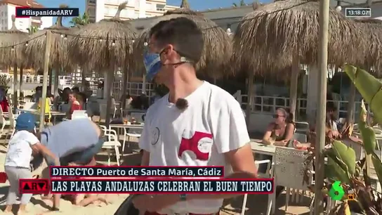 El 'combate' a palazos entre dos niños que acaba con un placaje a un adulto ante las cámaras de laSexta El 'combate' a palazos entre dos niños que acaba con un placaje a un adulto ante las cámaras de laSexta