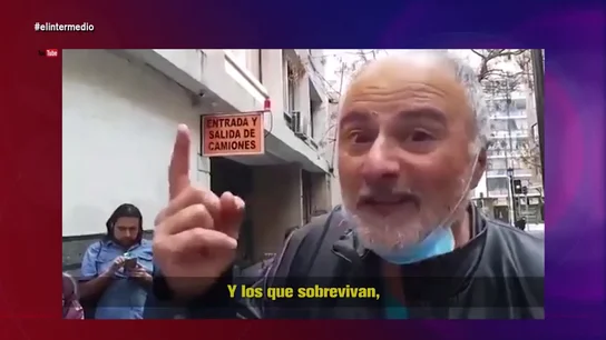 La surrealista crítica de un negacionista del COVID: "Los que sobrevivamos tendremos un chip con el que nos podrán desconectar" La surrealista crítica de un negacionista del COVID: "Los que sobrevivamos tendremos un chip con el que nos podrán desconectar"