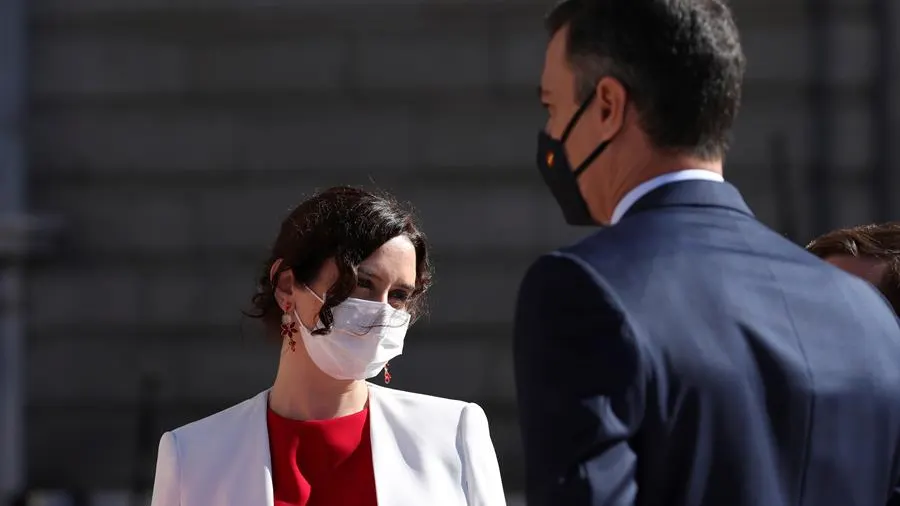 Isabel Díaz Ayuso y Pedro Sánchez, en el acto por el Día de la Fiesta Nacional Isabel Díaz Ayuso y Pedro Sánchez, en el acto por el Día de la Fiesta Nacional