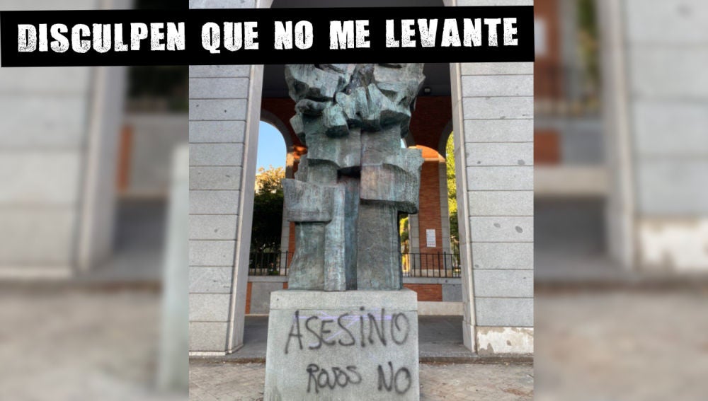 La estatua de Largo Caballero en Madrid, vandalizada con pintadas de 'Asesino' y 'Rojos no'