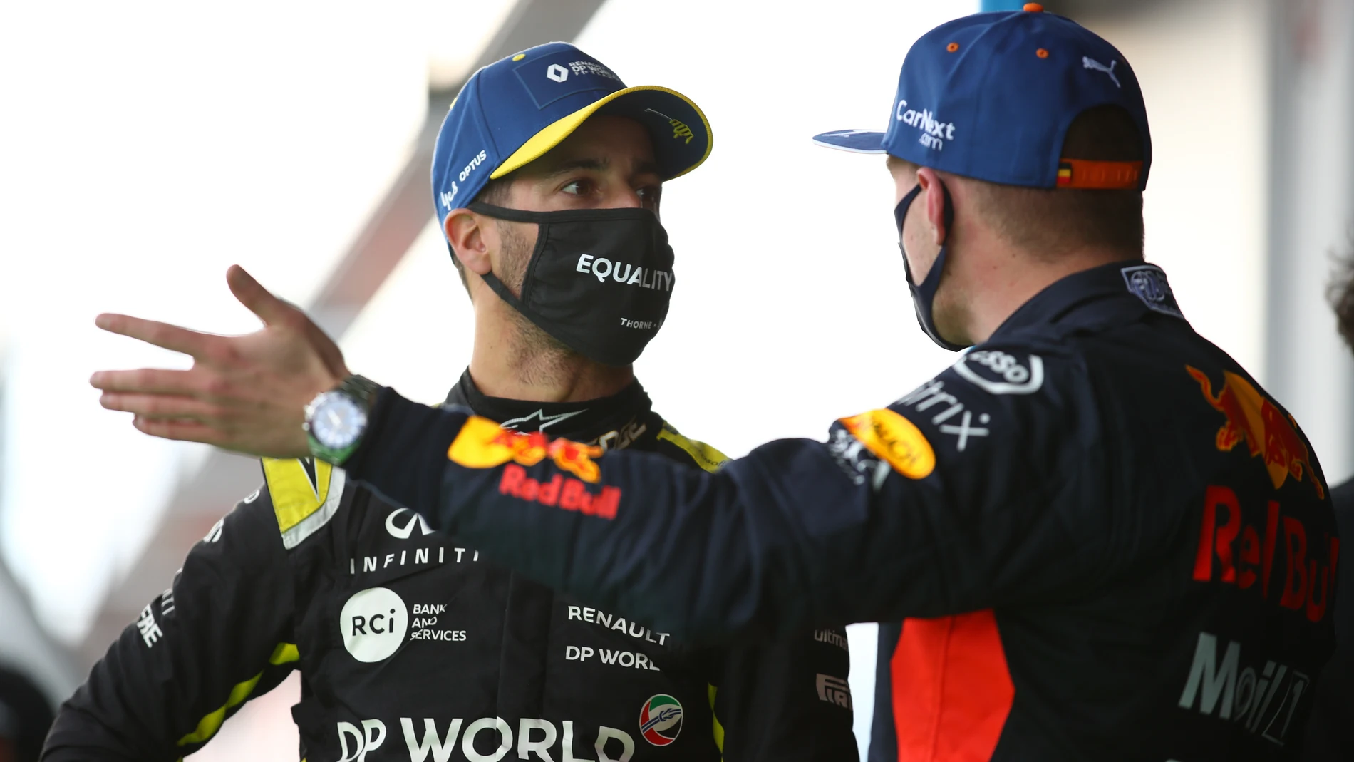 Ricciardo y Verstappen en el podio del GP de Eifel