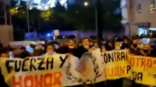 Imagen de las pancartas en la protesta de San Blas. Imagen de las pancartas en la protesta de San Blas.