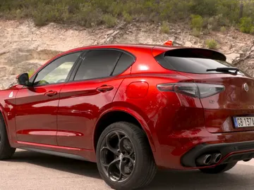 Alfa Romeo Stelvio Quadrifoglio Alfa Romeo Stelvio Quadrifoglio