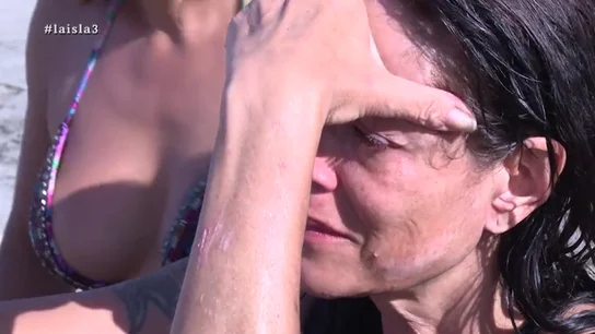Las lágrimas de Natalia tras quedarse "ciega" por culpa de una ola Las lágrimas de Natalia tras quedarse "ciega" por culpa de una ola