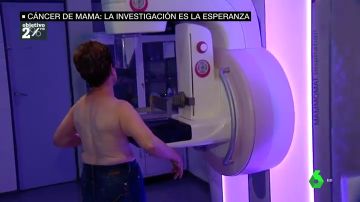 La inversión en investigación, la esperanza al cáncer de mama: la solución urgente que esperan 33.000 mujeres en España