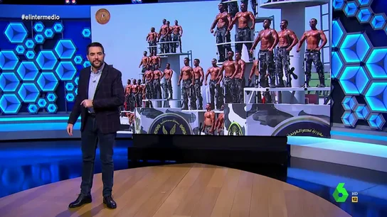 Así es la espectacular graduación de los policías en Egipto: sin camisetas, remolcando coches o atravesando pinchos Así es la espectacular graduación de los policías en Egipto: sin camisetas, remolcando coches o atravesando pinchos