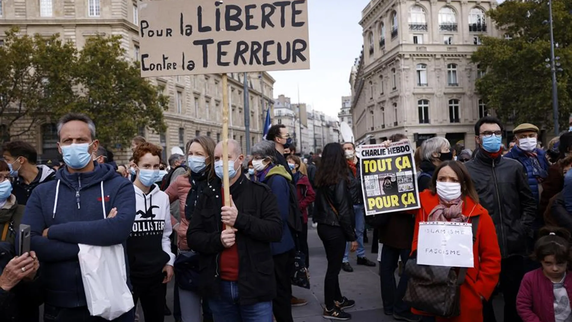 Manifestación en París en repulsa por el asesinato del profesor Samuel Paty