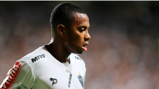 Robinho, exjugador del Real Madrid El delantero ha sido acusado de violación y exigen 9 años de cárcel.