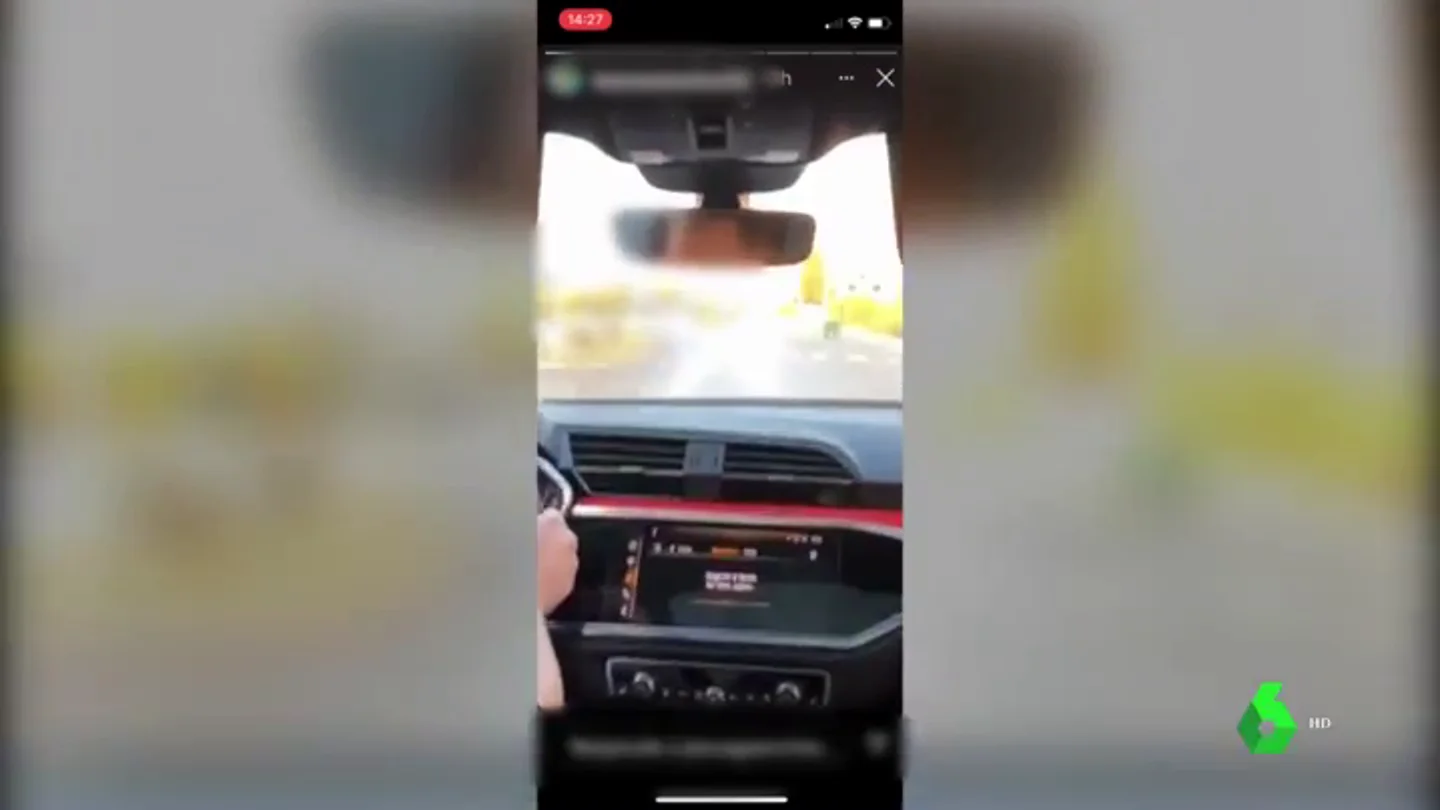 Dos jóvenes de Granada se graban conduciendo a 140km/h en una calle limitada a 20km/h Dos jóvenes de Granada se graban conduciendo a 140km/h en una calle limitada a 20km/h