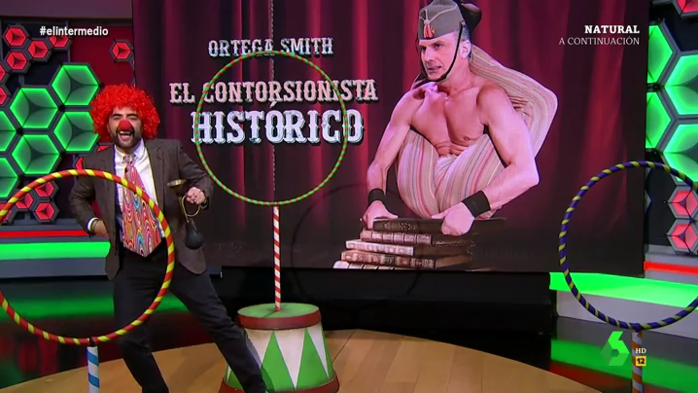 La tajante respuesta de Dani Mateo a Ortega Smith tras afirmar que "con Franco hubo elecciones" La tajante respuesta de Dani Mateo a Ortega Smith tras afirmar que "con Franco hubo elecciones"