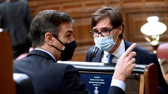 Pedro Sánchez y Salvador Illa conversan en el Congreso de los Diputados Pedro Sánchez y Salvador Illa conversan en el Congreso de los Diputados